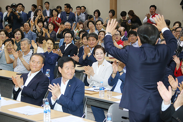 제목 노출 영역입니다 이미지