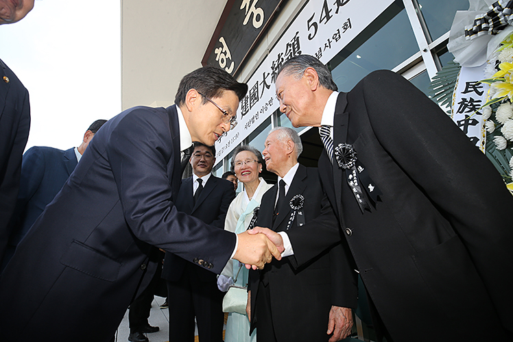 제목 노출 영역입니다 이미지