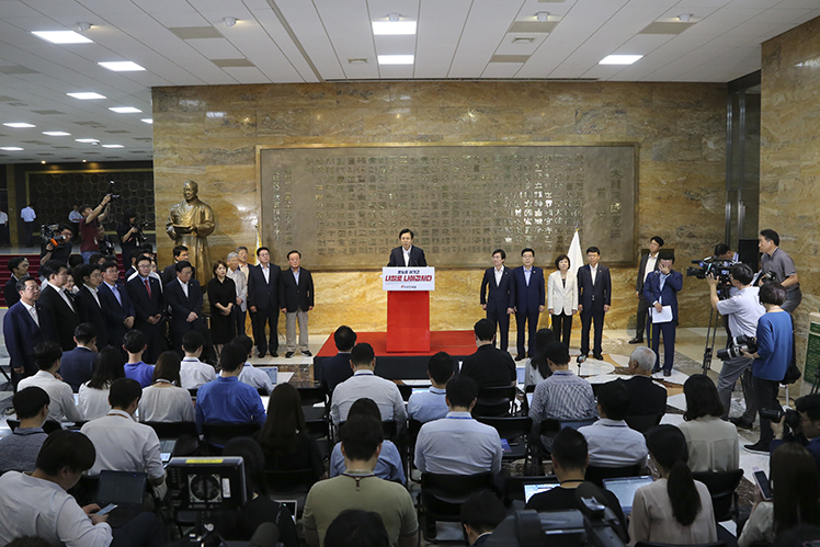 제목 노출 영역입니다 이미지