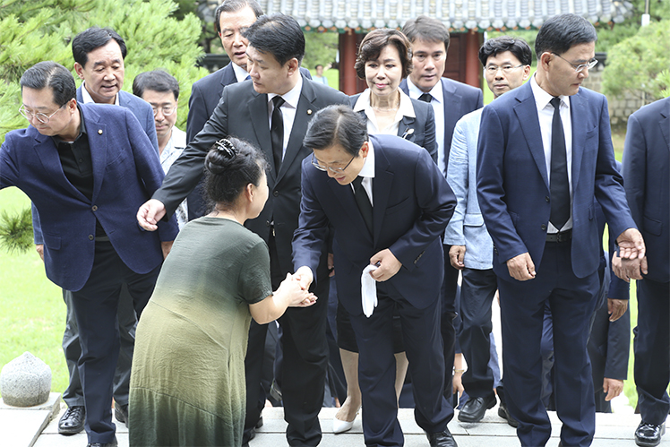 제목 노출 영역입니다 이미지
