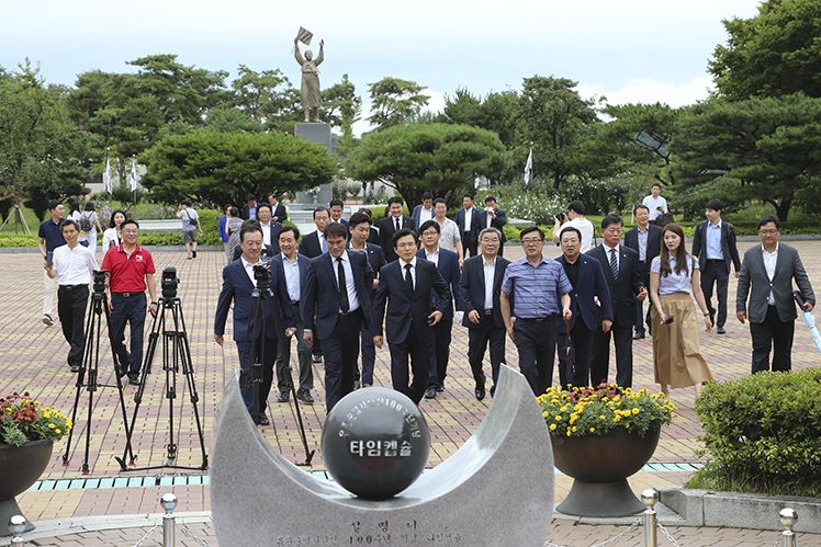 제목 노출 영역입니다 이미지