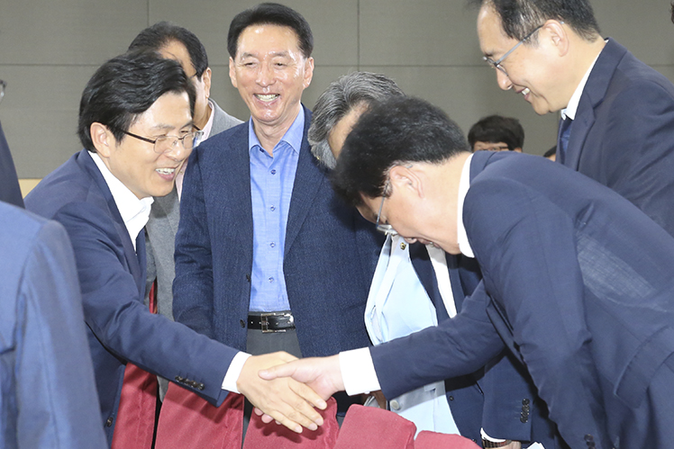 제목 노출 영역입니다 이미지