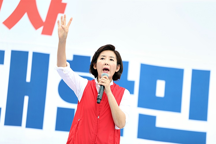 제목 노출 영역입니다 이미지