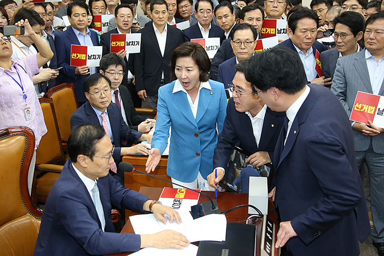 제목 노출 영역입니다 이미지