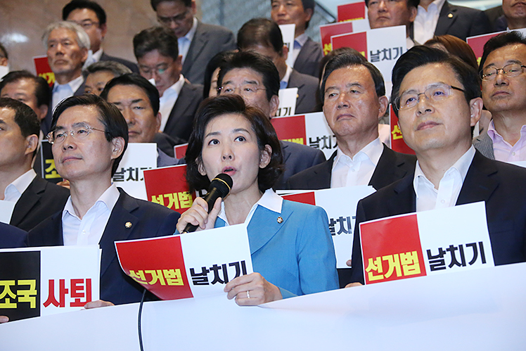 제목 노출 영역입니다 이미지