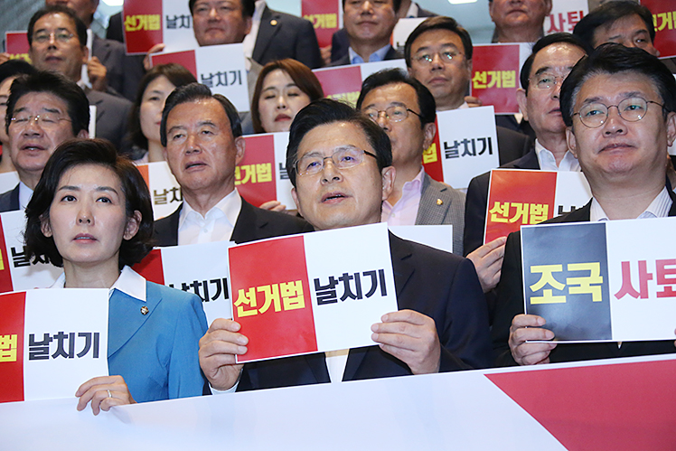 제목 노출 영역입니다 이미지