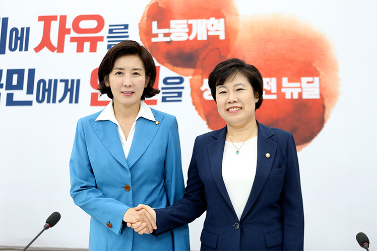 제목 노출 영역입니다 이미지