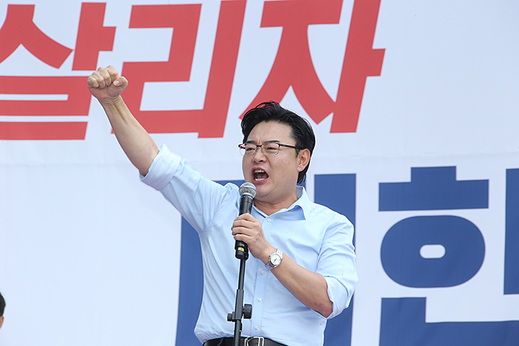 제목 노출 영역입니다 이미지