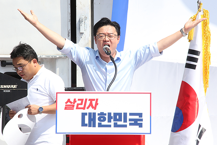 제목 노출 영역입니다 이미지