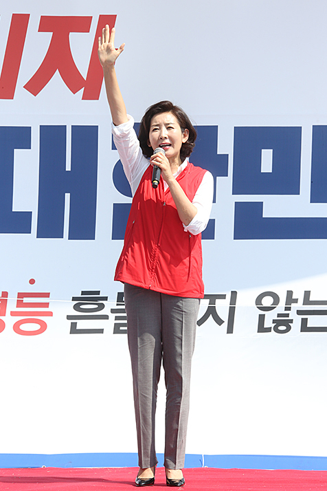 제목 노출 영역입니다 이미지