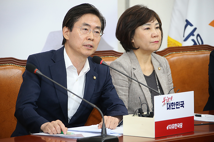 제목 노출 영역입니다 이미지