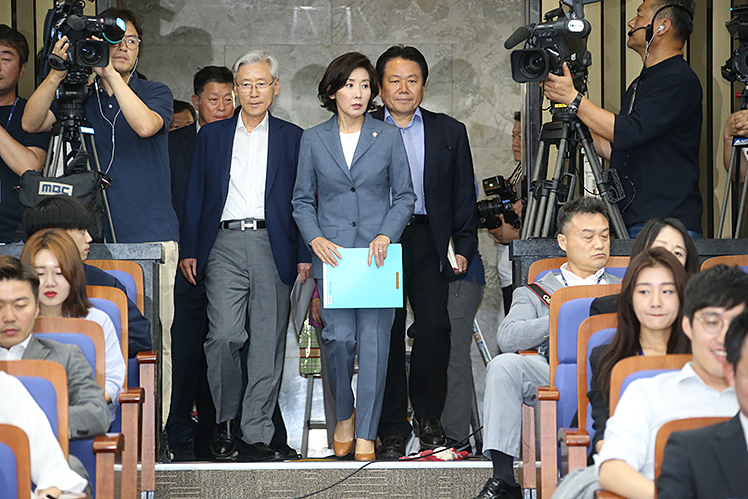 제목 노출 영역입니다 이미지