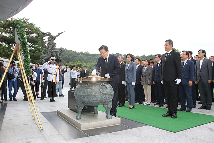 제목 노출 영역입니다 이미지