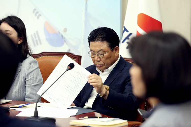 제목 노출 영역입니다 이미지