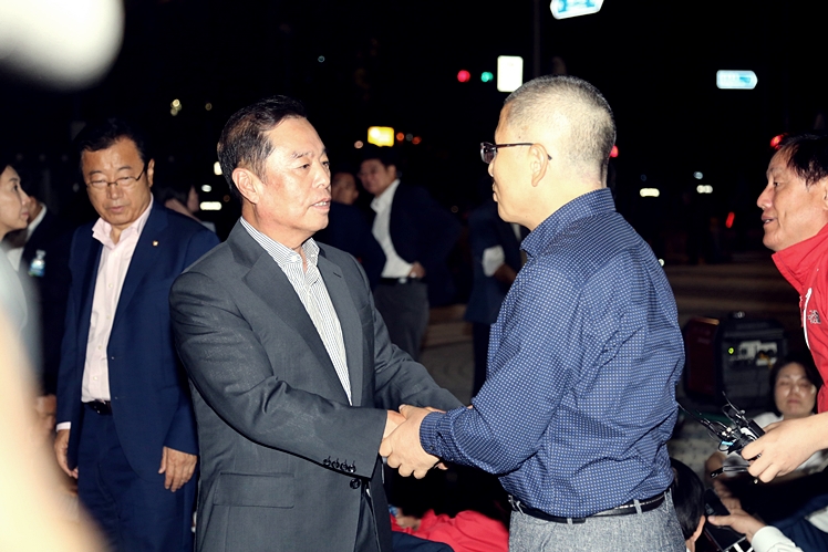 제목 노출 영역입니다 이미지