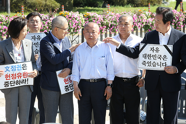 제목 노출 영역입니다 이미지