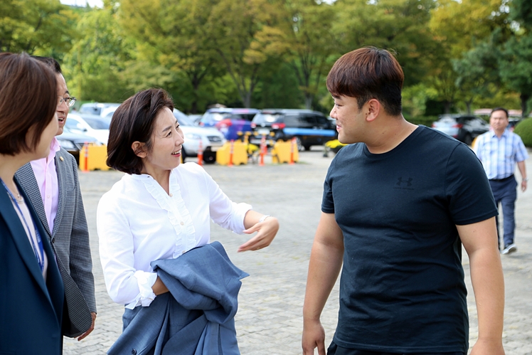 제목 노출 영역입니다 이미지