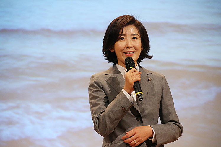 제목 노출 영역입니다 이미지