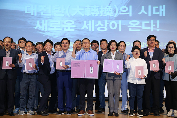 제목 노출 영역입니다 이미지