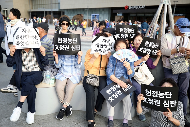 제목 노출 영역입니다 이미지