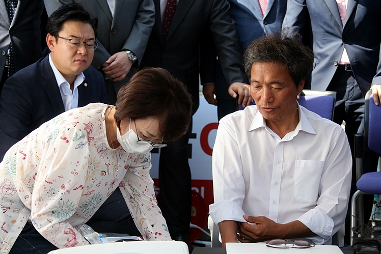 제목 노출 영역입니다 이미지