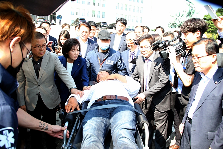 제목 노출 영역입니다 이미지