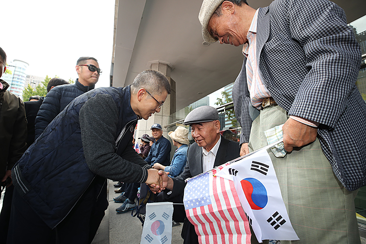제목 노출 영역입니다 이미지