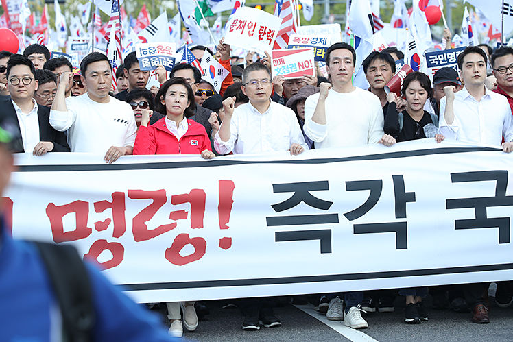 제목 노출 영역입니다 이미지