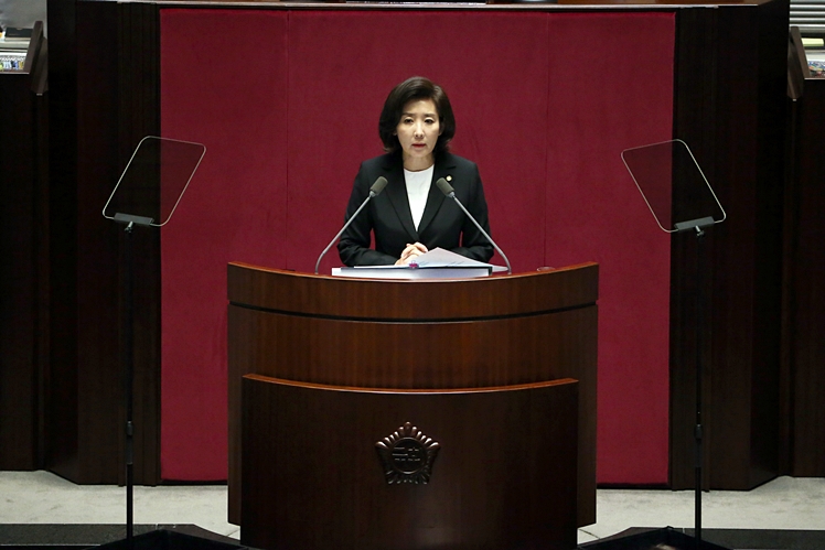 제목 노출 영역입니다 이미지
