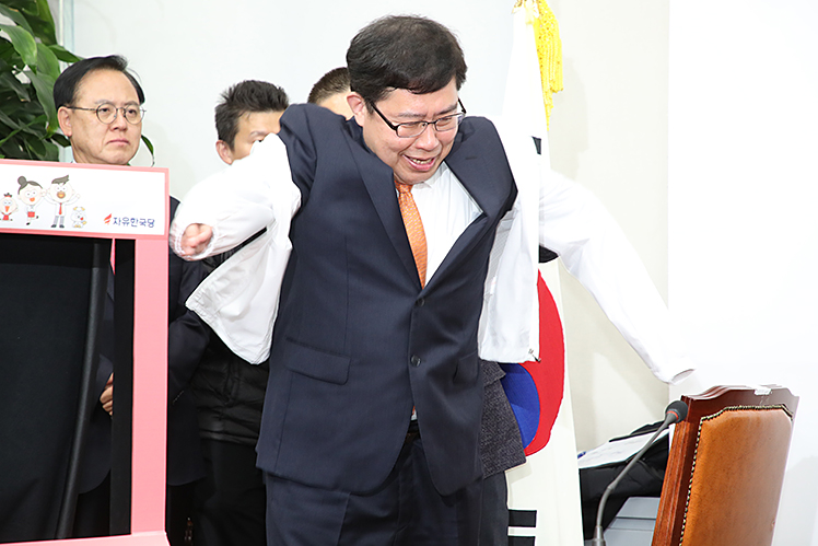 제목 노출 영역입니다 이미지