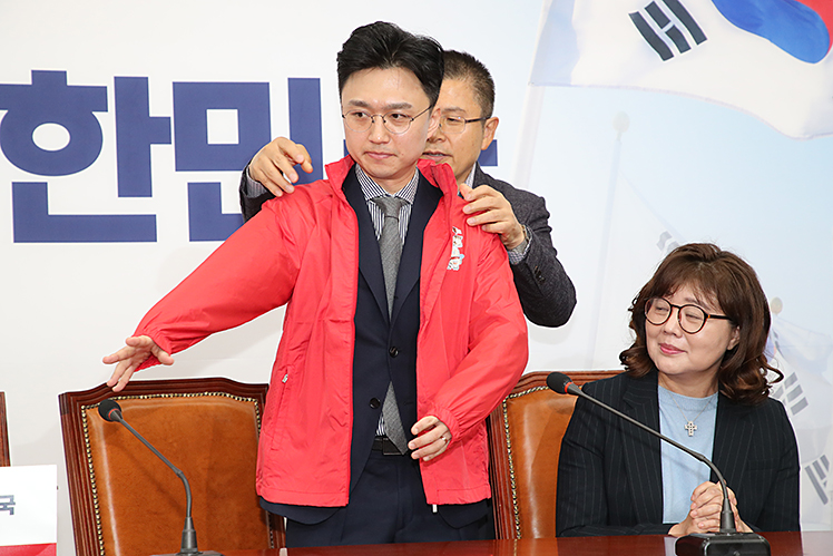 제목 노출 영역입니다 이미지