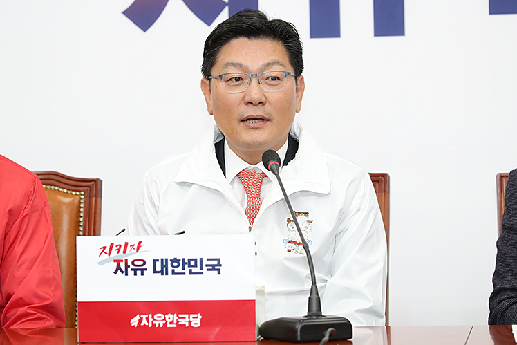 제목 노출 영역입니다 이미지