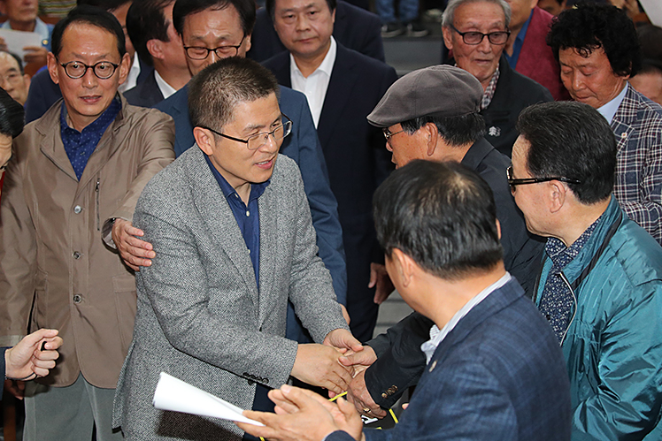 제목 노출 영역입니다 이미지