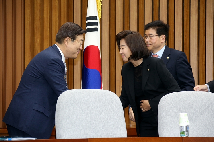 제목 노출 영역입니다 이미지