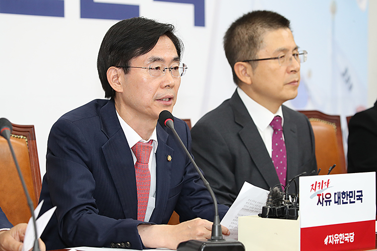 제목 노출 영역입니다 이미지