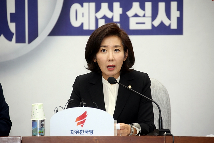 제목 노출 영역입니다 이미지