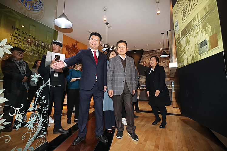 제목 노출 영역입니다 이미지
