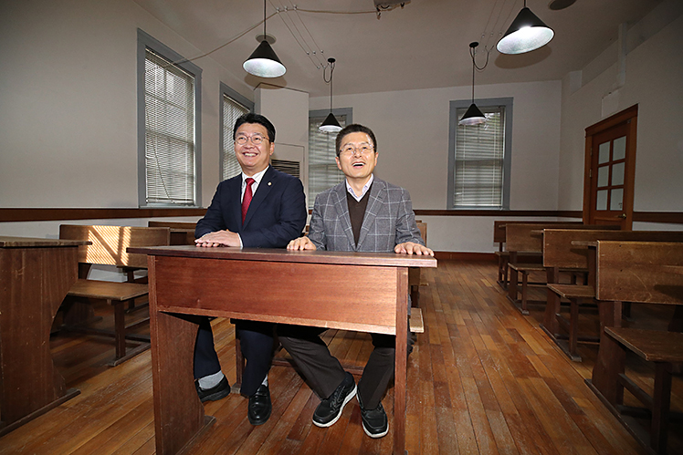 제목 노출 영역입니다 이미지