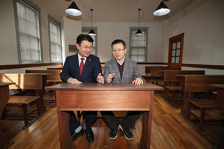 제목 노출 영역입니다 이미지