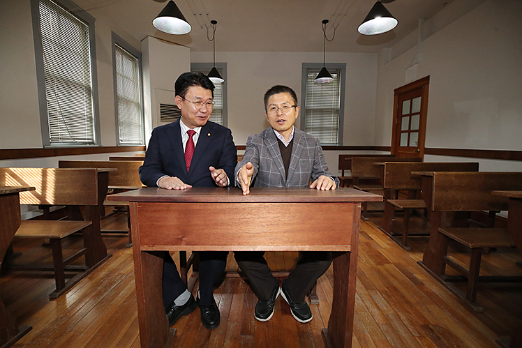 제목 노출 영역입니다 이미지