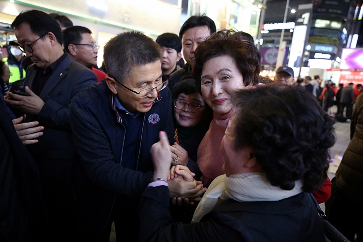 제목 노출 영역입니다 이미지