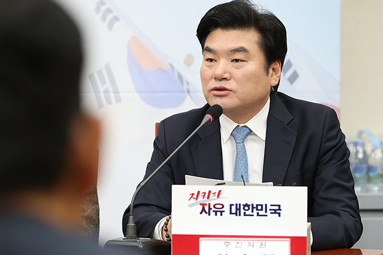 제목 노출 영역입니다 이미지