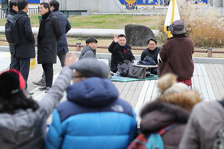 제목 노출 영역입니다 이미지