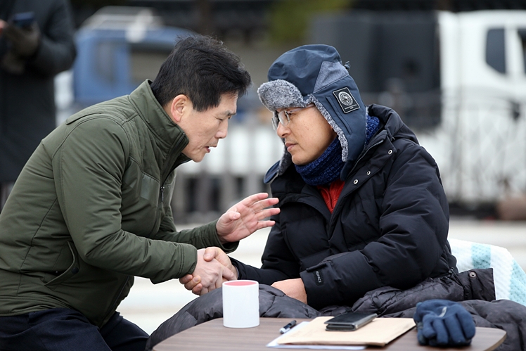 제목 노출 영역입니다 이미지