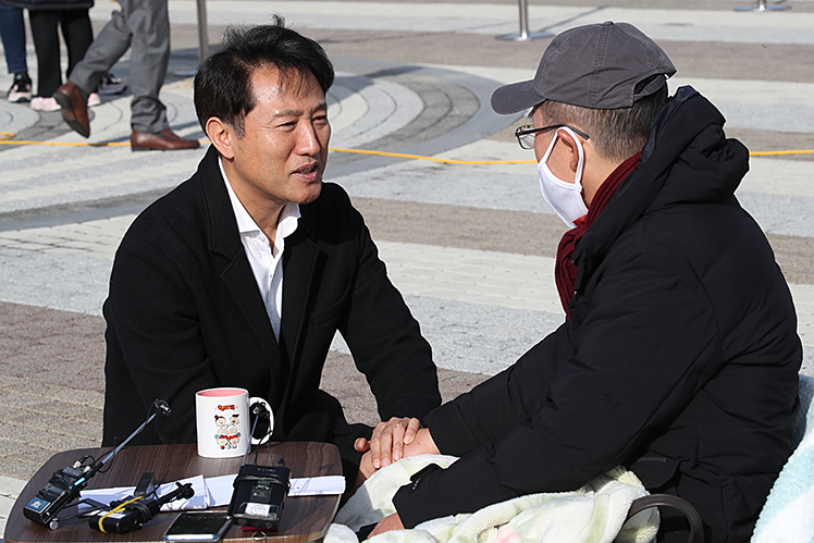 제목 노출 영역입니다 이미지