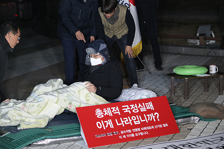 제목 노출 영역입니다 이미지