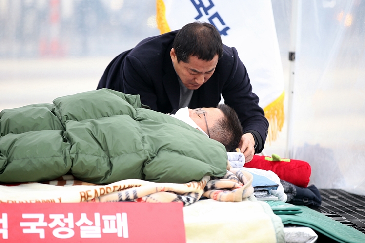 제목 노출 영역입니다 이미지