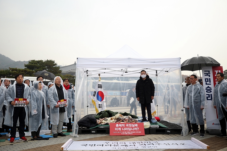 제목 노출 영역입니다 이미지