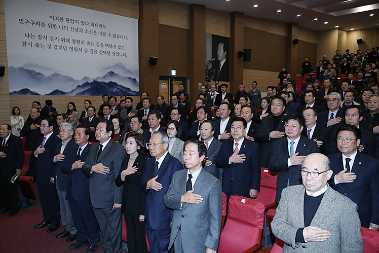 제목 노출 영역입니다 이미지