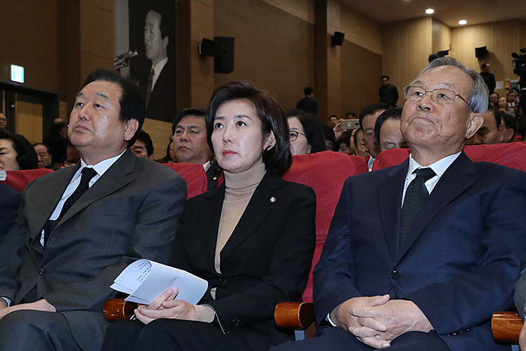 제목 노출 영역입니다 이미지